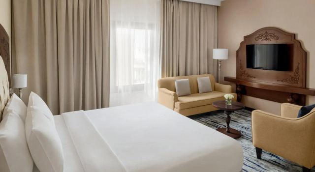 Двухместный полулюкс с балконом Crowne Plaza Riyadh Al Waha by IHG