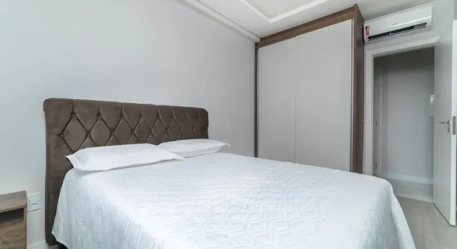 Apartamento 2 Quartos com Piscina - 715