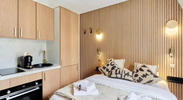 Superbe Studio Tour Eiffel Trocadero by Studioprestige, Забронировать Отель Париж Иль-де-Франс, рядом с Maison de Balzac