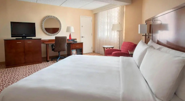 Двухместный номер Executive Long Island Marriott Hotel