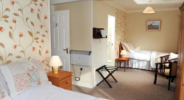 Standard Triple room Murphys Farmhouse B&B