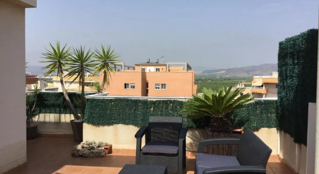 Апартаменты Impresionante ático para 8 personas en Canet d'en Berengue