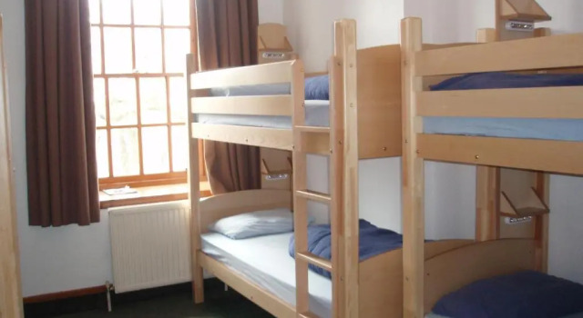 Кровать в общем номере (женский номер) Stirling Youth Hostel
