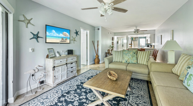 Sun Plaza West Unit 204