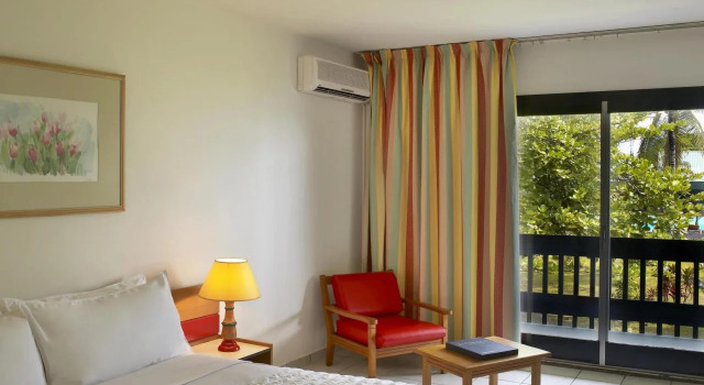 Hotel Mandji, Забронировать Отель Отели Порт-Жантиль 3 звезды, 3*