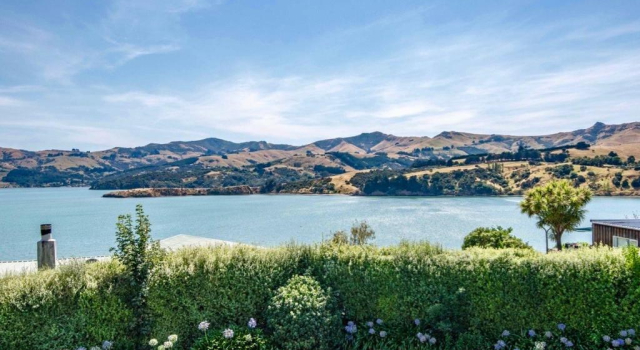 The Bellbird's Nest - Takamatua Holiday Home