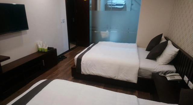OYO 930 Thang Long Hotel, Забронировать Отель Ханой 
