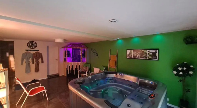 Le Cocon - Gite Spa et Sauna privatif en Centre Alsace, Book Resort Hotels in Alsace with Parking, Parking