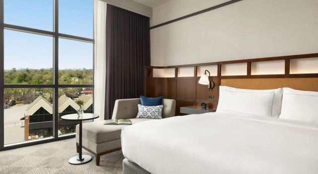 Двухместный номер Premium Valley Hotel Homewood Birmingham - Curio Collection By Hilton