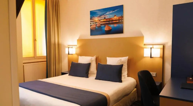 Номер Superior Hotel Des Remparts Lyon Perrache