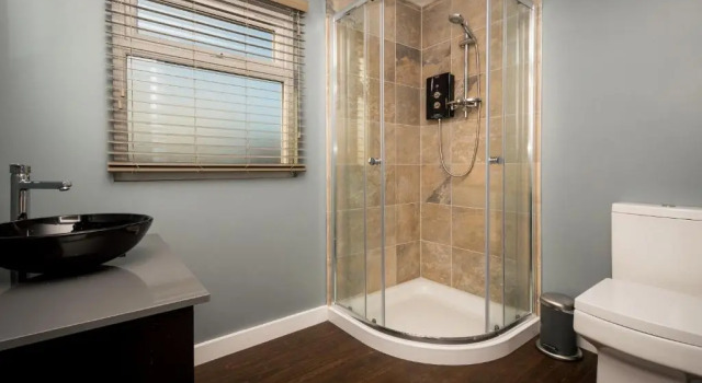 Апартаменты Aaron Wise Serviced Apartments