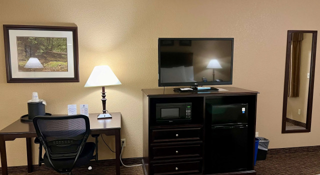 Четырёхместный номер Standard Best Western Country Inn