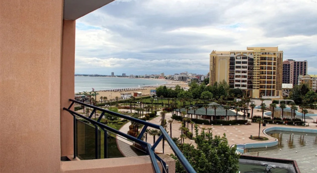 Полулюкс Hotel Zenith