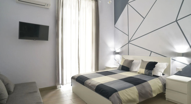 B&B EMME21, Забронировать Отель «постель и завтрак» Отели Неаполя с парковкой, рядом с Ospedale degli Incurabili, Парковка
