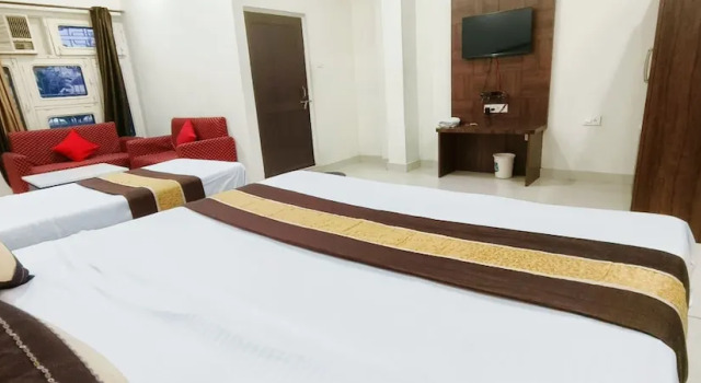 Номер Luxury Hotel Prabhat Palace