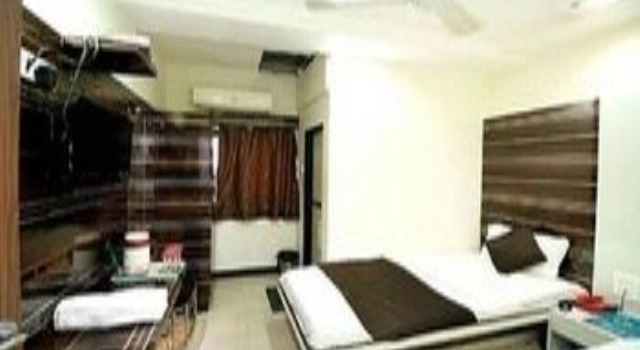 Room Maangta 122 - Andheri East