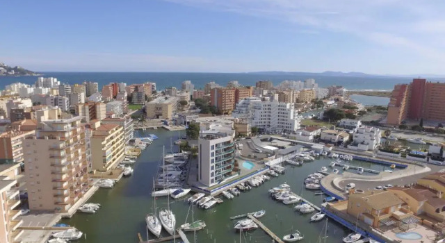 Апартаменты с 2 комнатами RNET - Apartments Roses Port Trebol