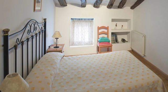 Casa Rural Urbasa Urederra, Buchen Sie Hotel Goni Navarra
