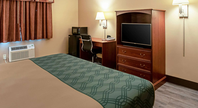 Двухместный номер Standard с красивым видом из окна Econo Lodge Menomonie On The Bay