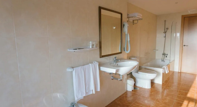 Трёхместный номер Standard Hotel O Castro