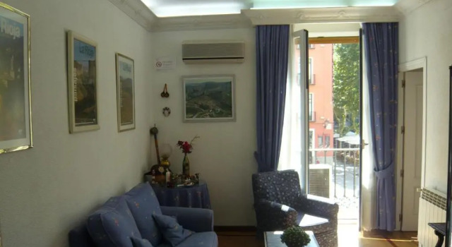 Hostal Triana, Забронировать Отель Отели Мадрида 3 звезды, рядом с Церковь Св. Иосифа, 3*