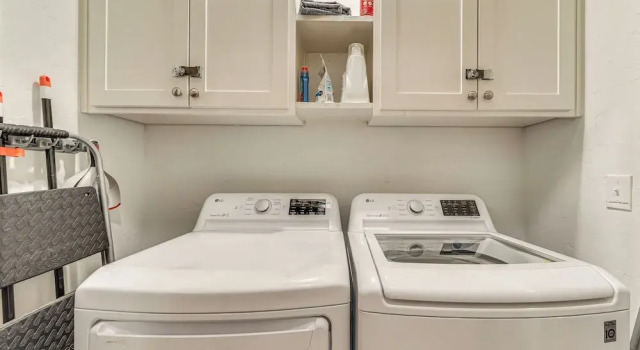 Коттедж Modern, Luxe Cabin in Broken Bow w/ Hot Tub!