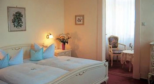 Hotel Eberhardt-Burghardt, Book Hotel Badenweiler Markgräflerland