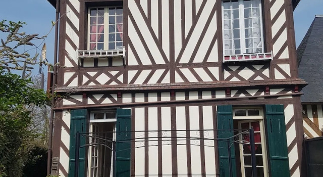 Ets le vieux pré de la Motte