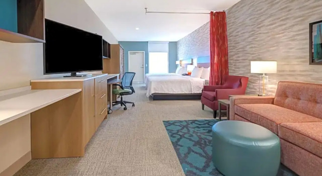Четырёхместный люкс с балконом и с видом на океан Home2 Suites Galveston, Tx