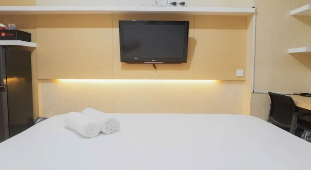 Spacious Studio Apartment at Tanglin Tower Supermall Mansion, Book Lejlighed Hoteller i Sambikerep med pool, Swimmingpool