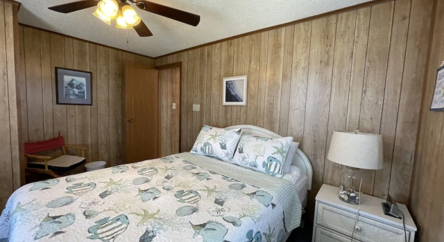 Southern Star 5 Bedroom Cottage by RedAwning