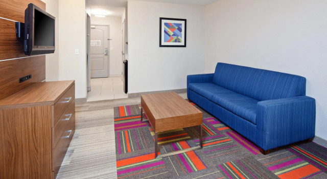 Полулюкс Holiday Inn Express & Suites Clovis Fresno Area by IHG