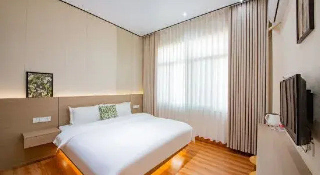 Люкс Deluxe с 4 комнатами Q+ Haiyuan Zhijia Hotel
