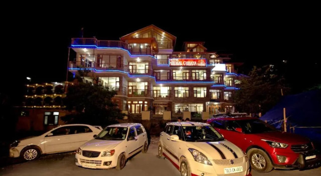 Hotel Nirmal Chhaya, Забронировать Отель Отели Манали с бассейном, Бассейн