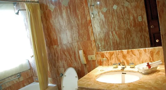 Двухместный номер Deluxe Great Eastern Hotel Quezon City