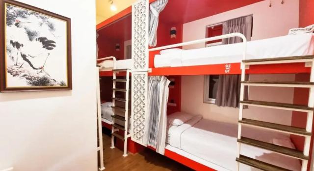 Кровать в общем номере Ama Hostel Bangkok