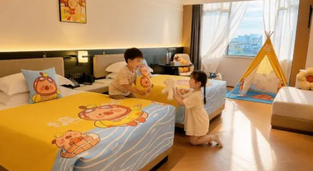 Семейный тент Mehood Lestie Hotel (Pingzhou Jadeite Street, Qiandeng Lake, Foshan Branch)
