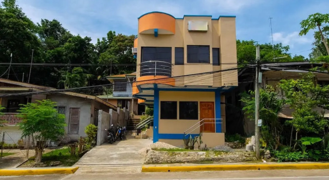 ZEN Rooms Basic Rest & Relax Siquijor, Rezerwuj Hotel Tanie hotele w Larena