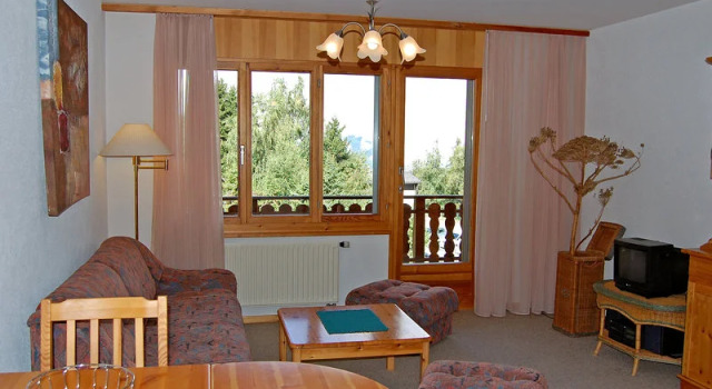 Apartments Ambassador by Interhome, Prenota Appartamento Hotel a Canton Vallese con parcheggio, Parcheggio