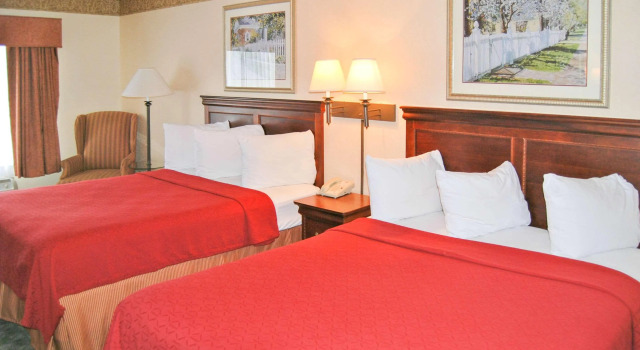 Red Roof Inn & Suites Berea