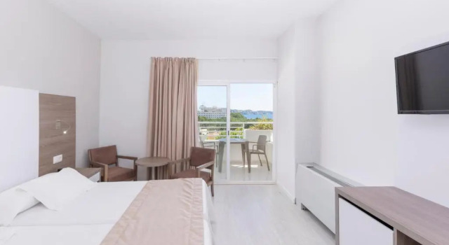 Двухместный номер с видом на море Mar Hotels Paguera & Spa
