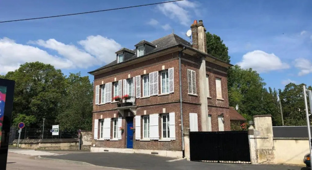 Maison Quatre Freres, Rezervasyon Otel Louviers 