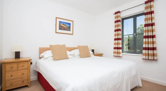 Les Ormes Leisure Village, Varaa Lomakeskus Hotellit Channel Islands uima-altaalla, Uima-allas