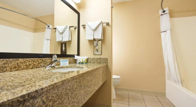 Номер Standard Tombstone Grand Hotel, a Baymont by Wyndham