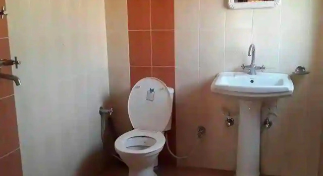 Четырёхместный номер Deluxe Goroomgo Deluxe Ankur Lake View Nainital