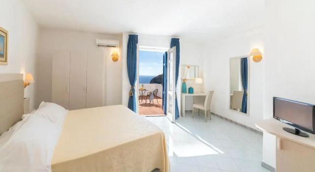 Трёхместный номер Superior с видом на море Hotel Grazia alla Scannella