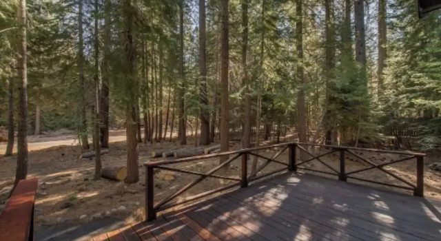 Owl's Peak by Avantstay Private Pine Tree Cabin Mins From The Water, Забронировать Отель Отели Хоумвуд 3 звезды, 3*