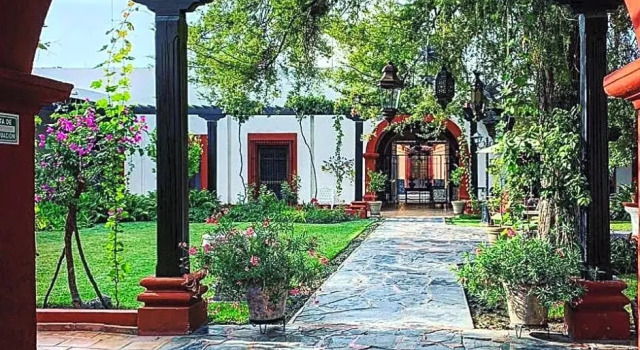Номер Deluxe Hotel El Farol