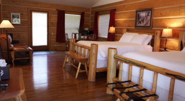 Четырёхместный коттедж Bad Rock Bed and Breakfast Inn