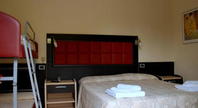 Четырёхместный номер Standard с балконом Hotel Concordia Palace
